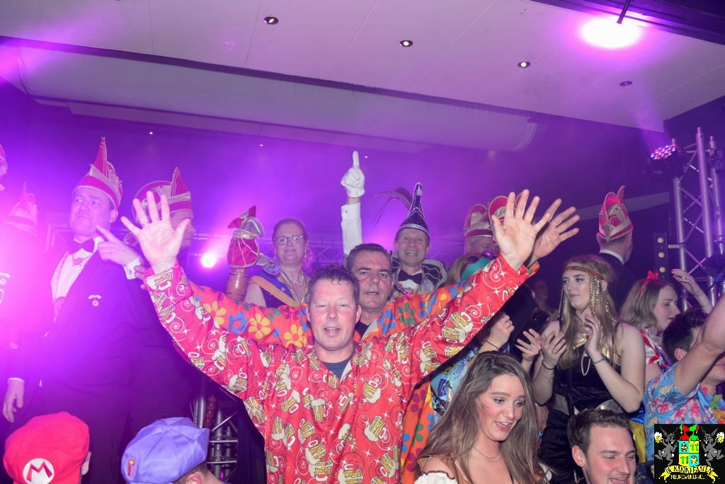 ../Images/Carnavals vrijdagavond in VdG 233.jpg